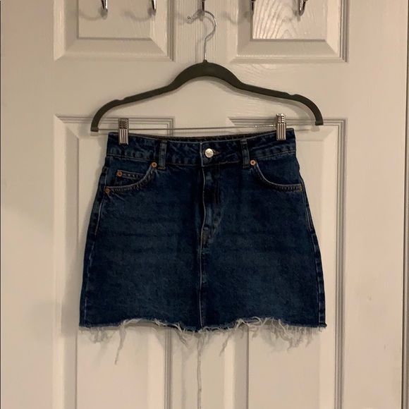 🏷3/$25🏷 TOPSHOP denim skirt - Picture 1 of 5
